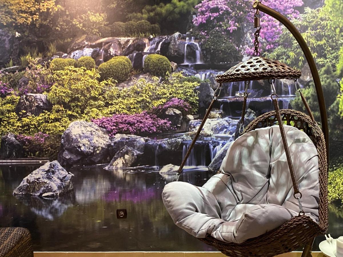 Park Hotel Fairy Chiflik Bagian luar foto